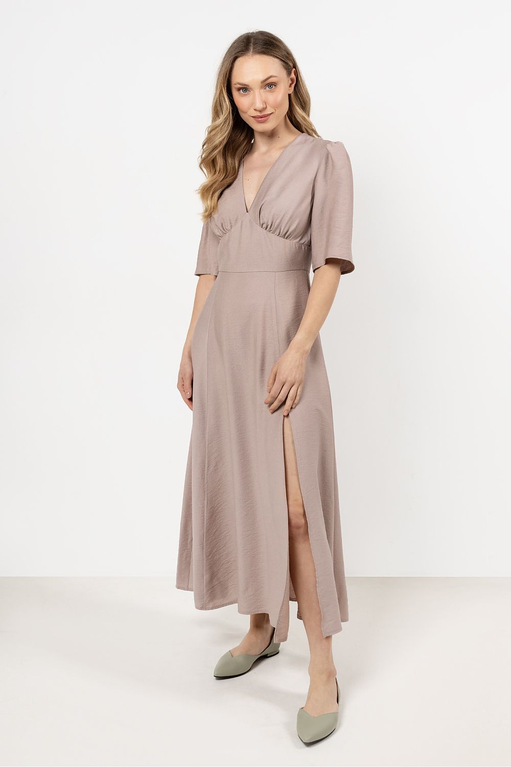 Vestito da giorno model 212214 awama