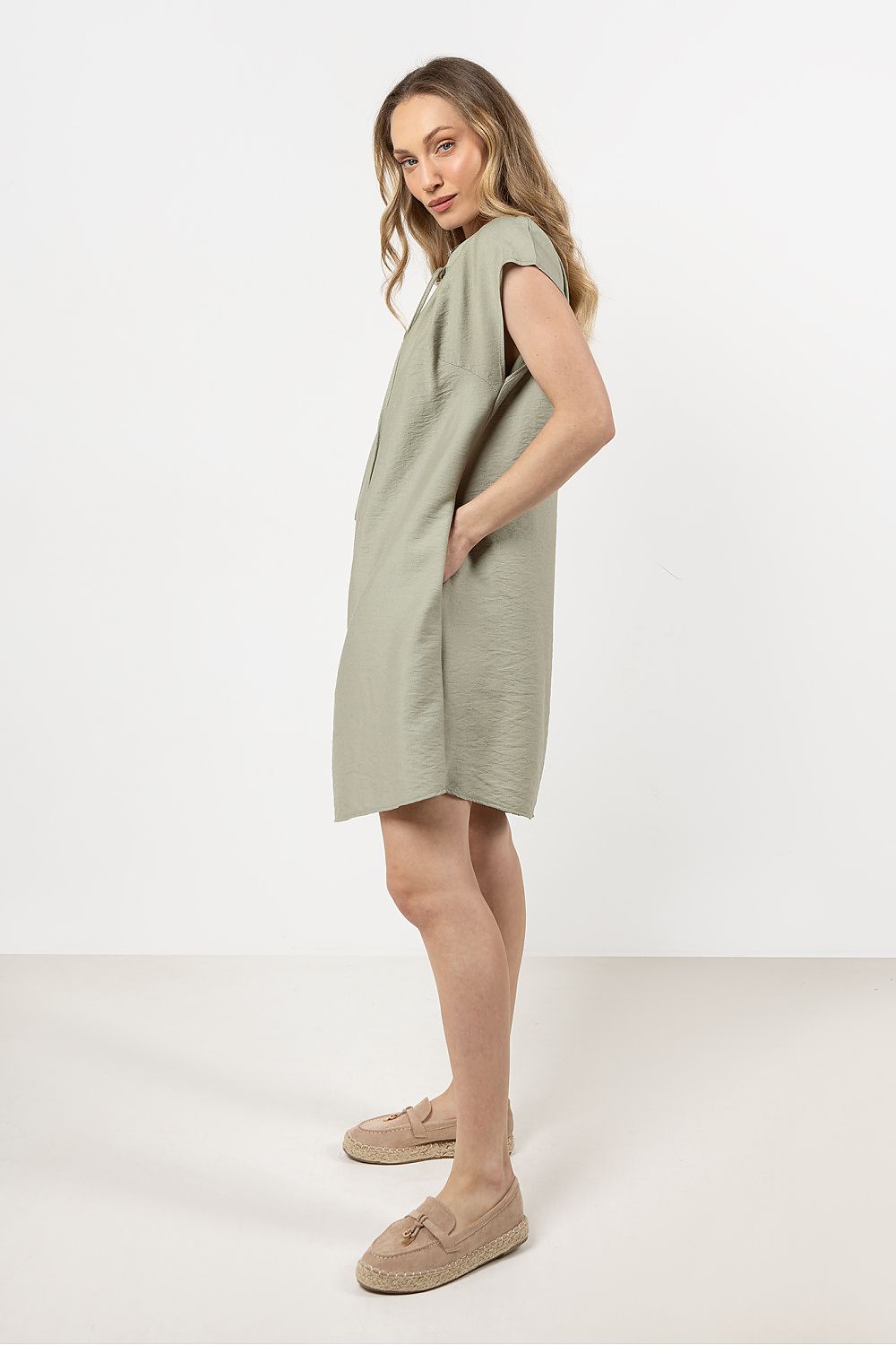 Vestito da giorno model 212242 awama