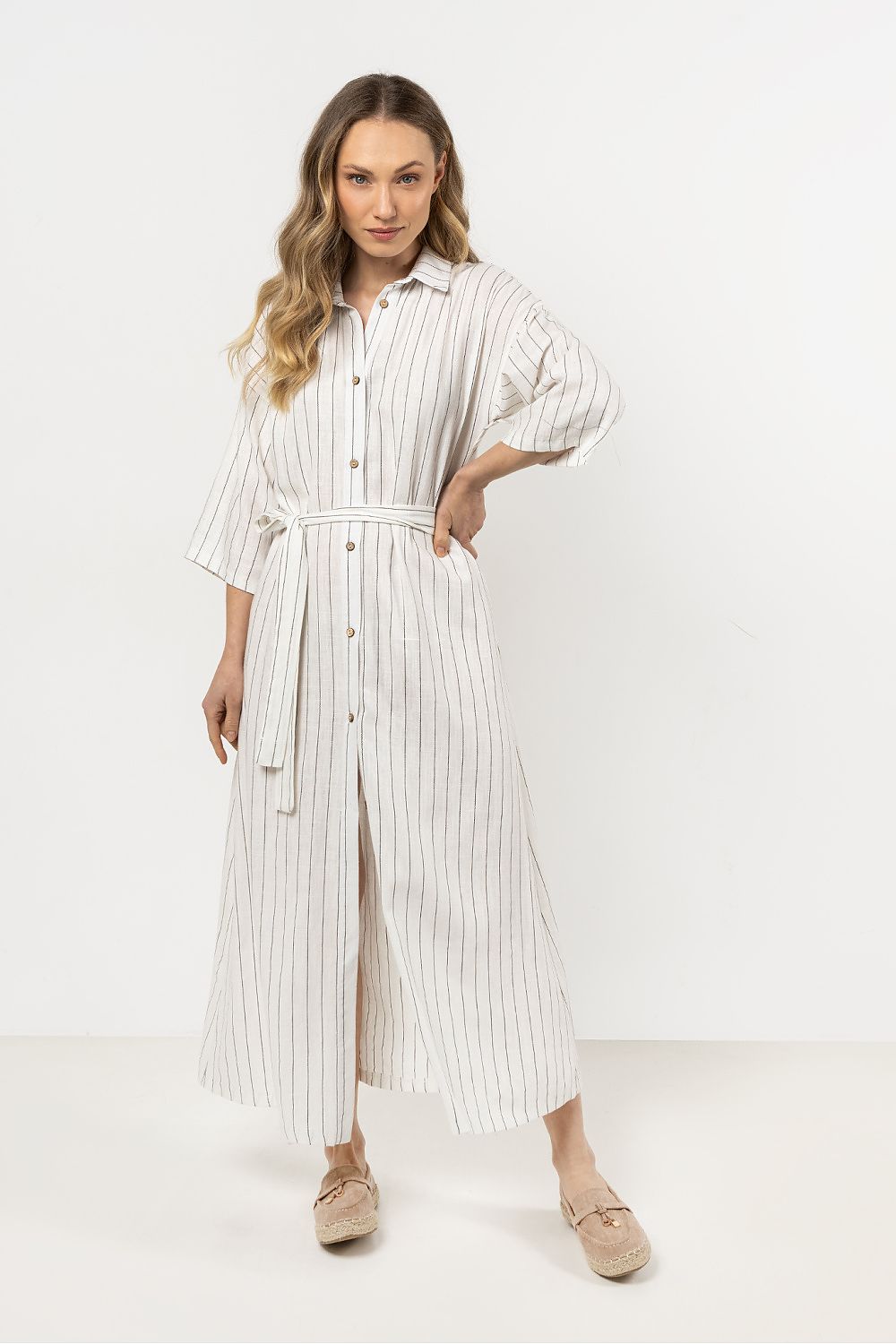 Vestito da giorno model 213970 awama