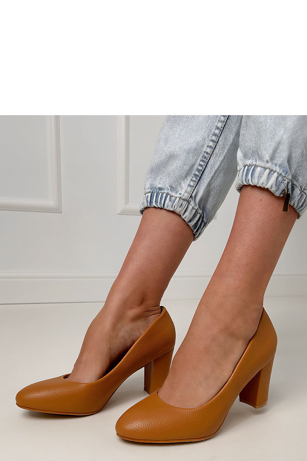  Scarpe con tacco largo model 214591 PRIMO 