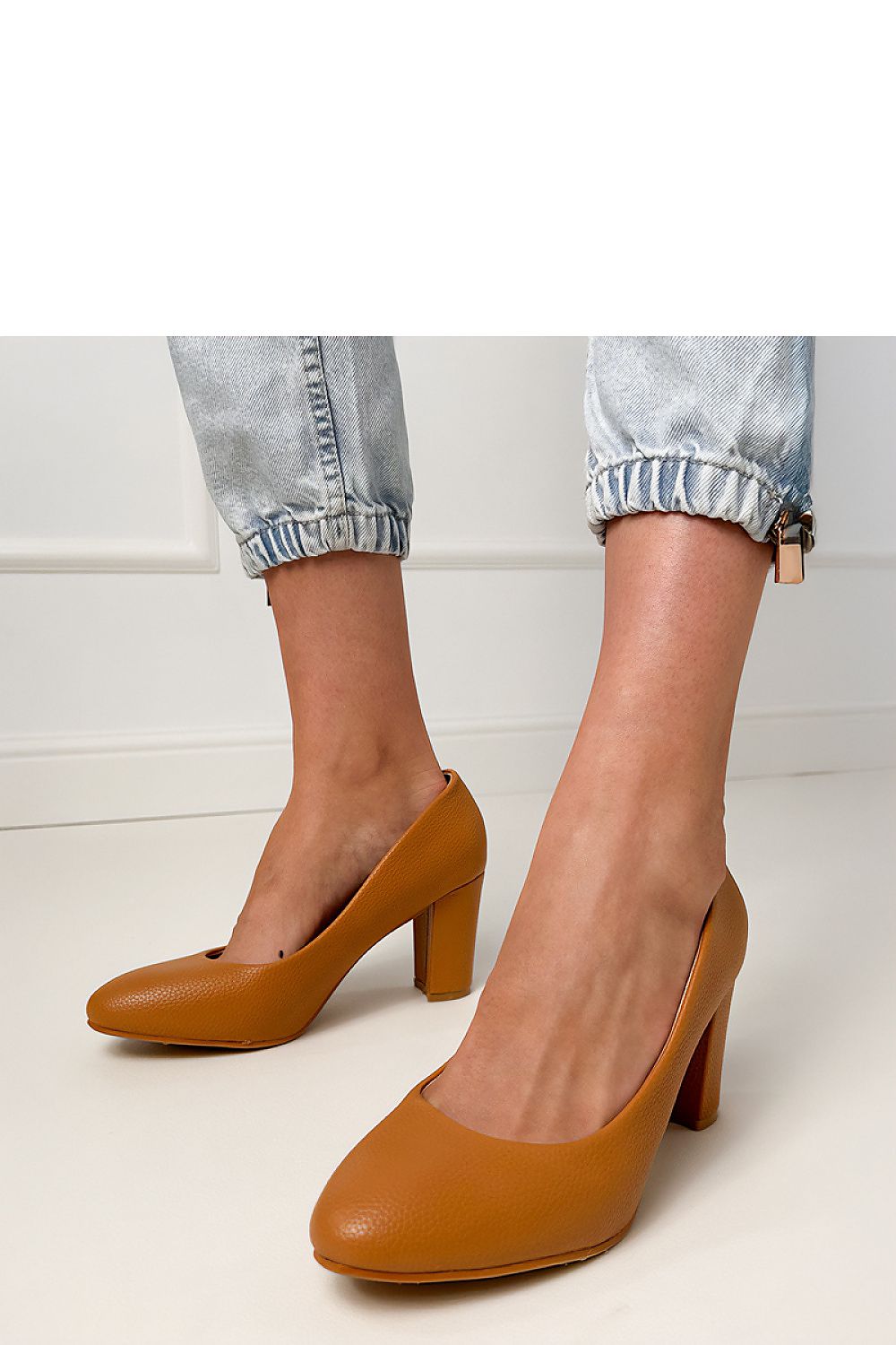  Scarpe con tacco largo model 214591 PRIMO 