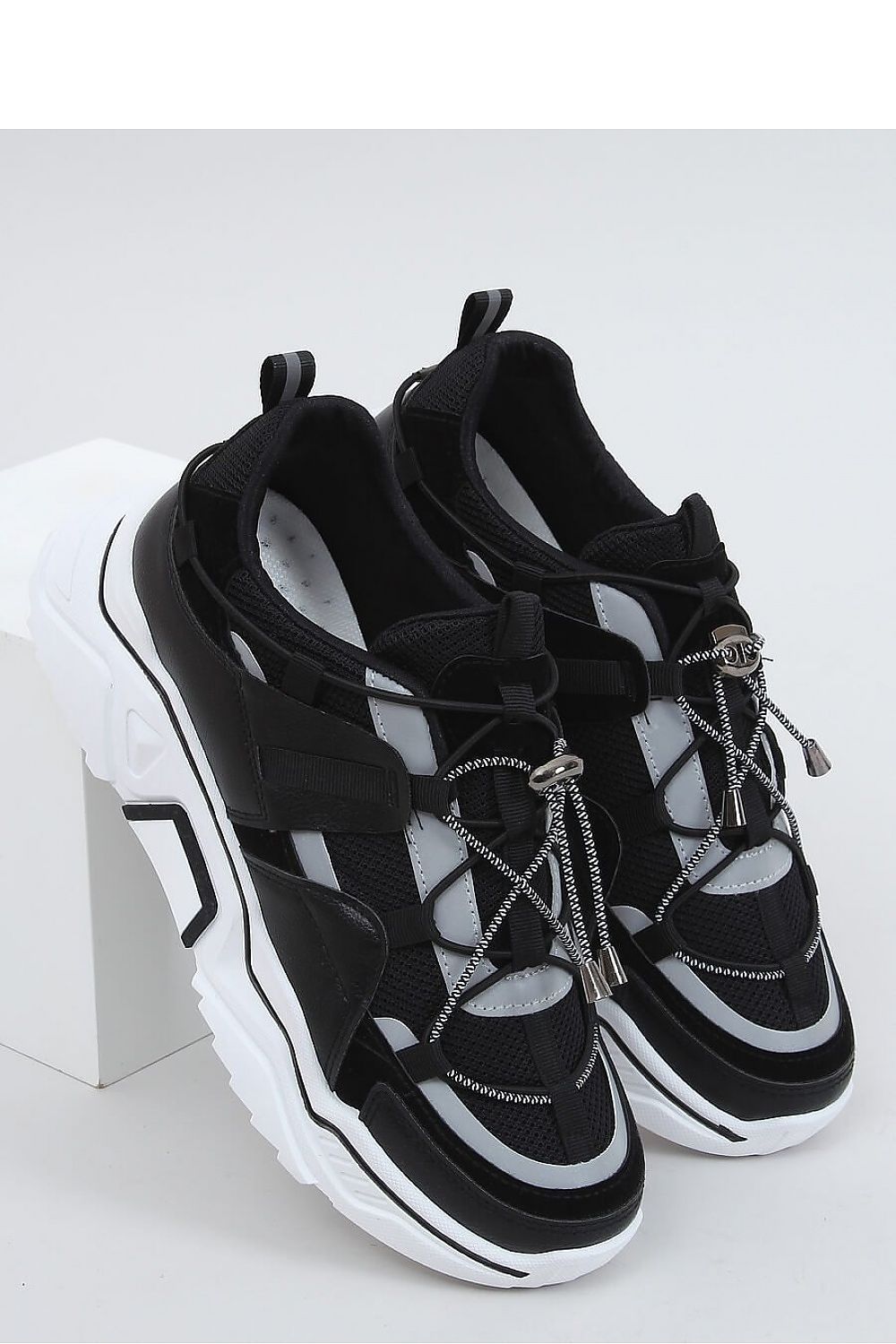  Scarpe sportive model 153135 Inello 