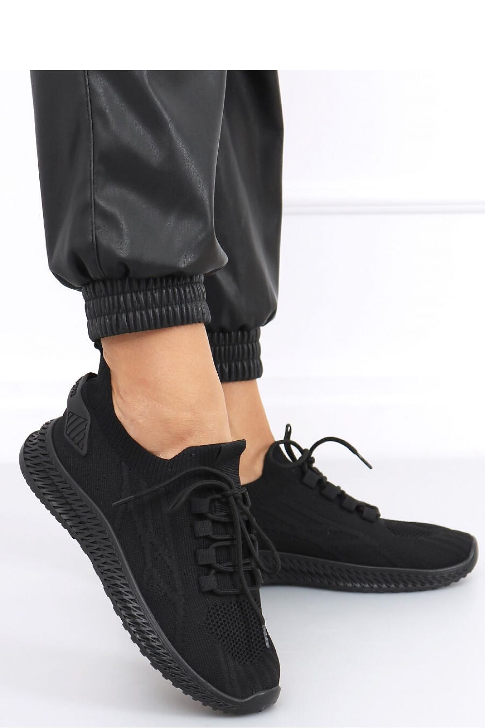  Scarpe sportive model 163527 Inello 